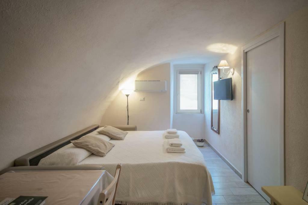 Appartamento Maison Charmante - Monolocale in pieno centro! Forio di Ischia Esterno foto